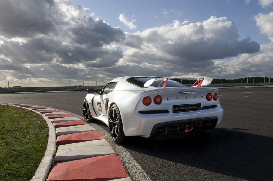  Lotus Exige S 2012 года  (фото 34 из 42)